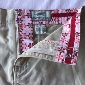 Horny Toad skirt w pink details